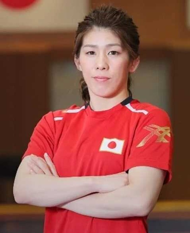 霊長類最強・吉田沙保里が投げた100円玉がブラジルに貫通！？エナジードリンク「ZONe」のユニークなプロモーションが話題