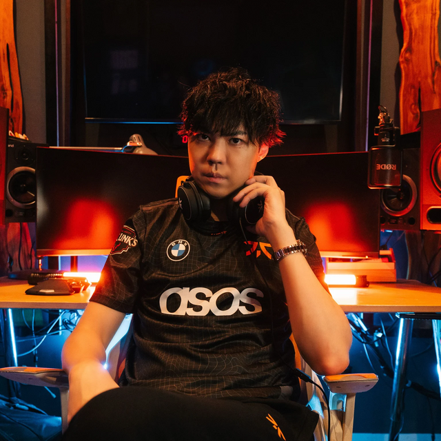 スパイギア 名門eスポーツチーム Fnatic 初の日本人コンテンツクリエイターに Rugs ラグス Supported By Intel